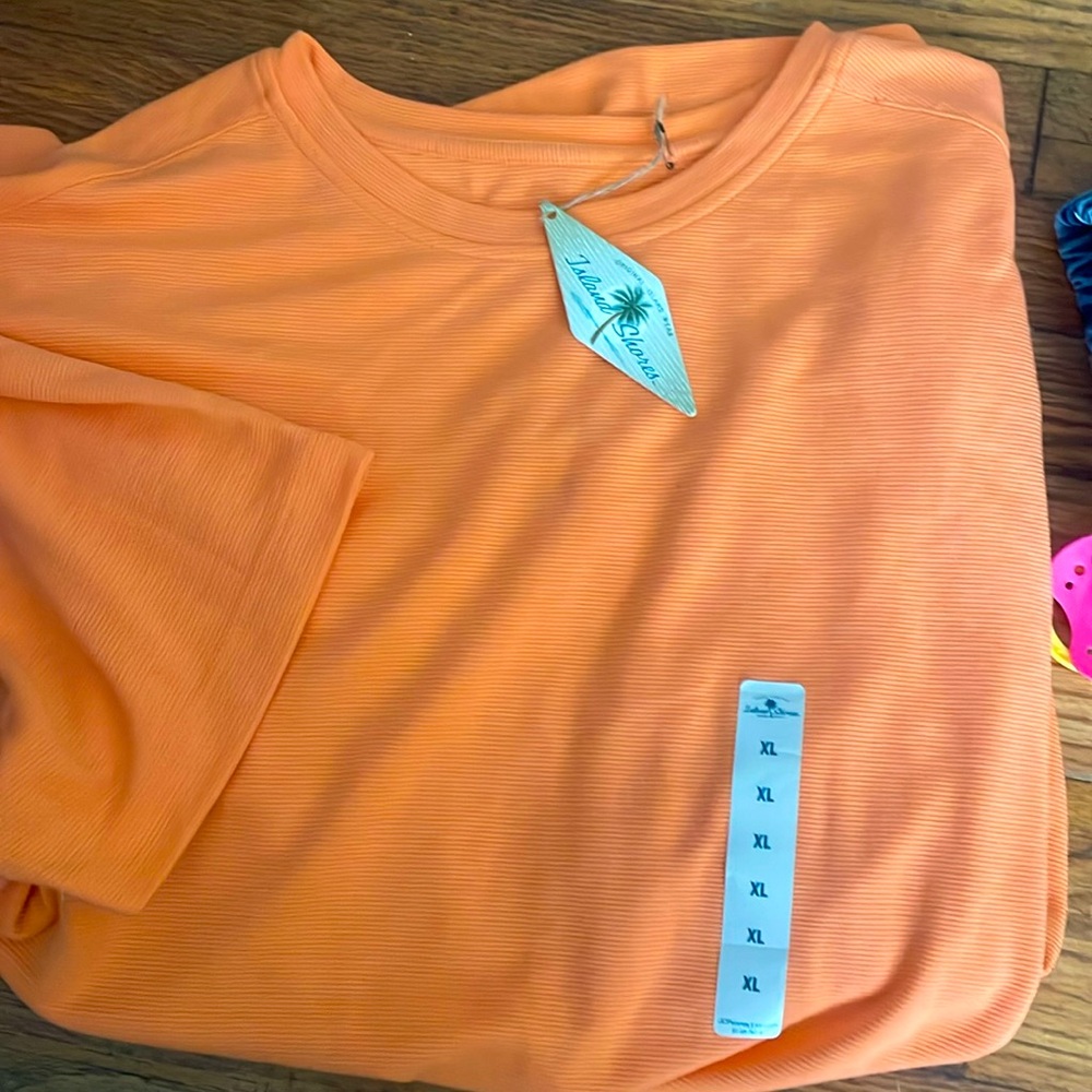 Island Shores NWT orange soft short sleeved shirt